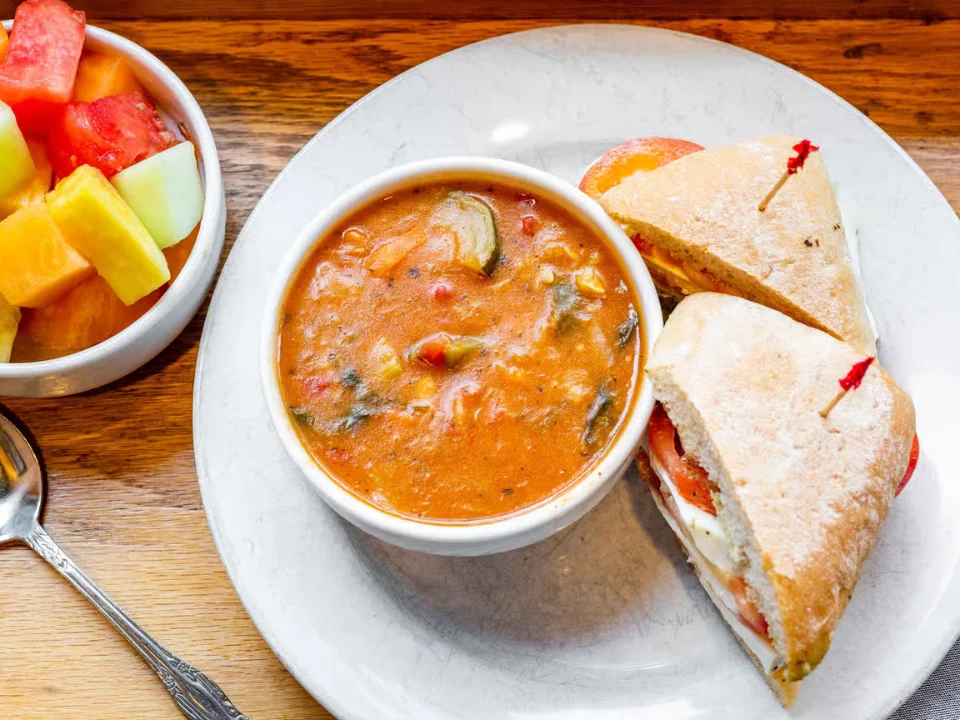 Tomato Zucchini Soup with Fresh Basil - Vegetarian tomato and zucchini soup with fresh basil